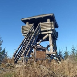 Rozhledna na Knížecím stolci je uzavřena. Důvodem je její havarijní stav