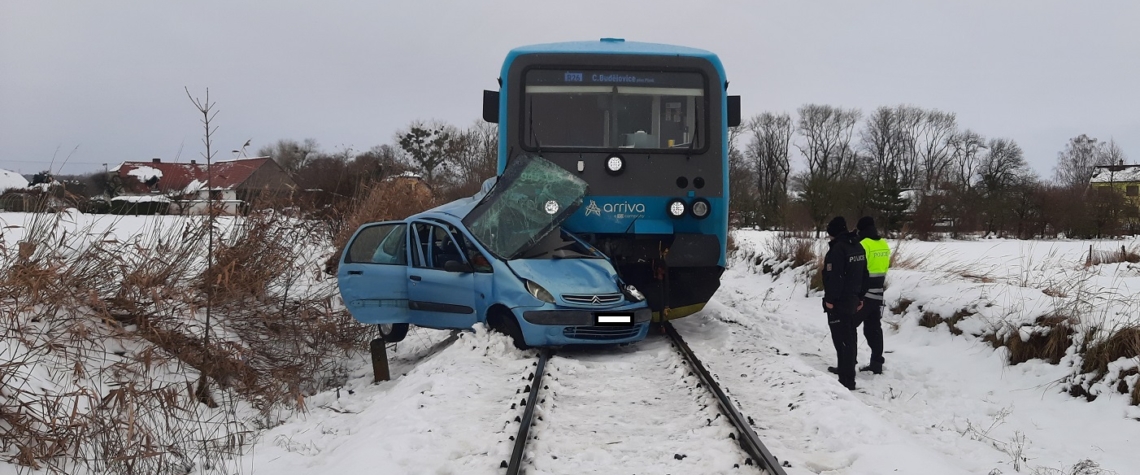 Tragická nehoda na železničním přejezdu ve Smetanově Lhotě