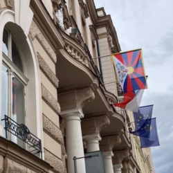 Jindřichův Hradec se připojil k akci Vlajka pro Tibet