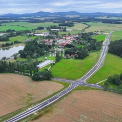 Klid do obce Žár přináší nově vybudovaný obchvat