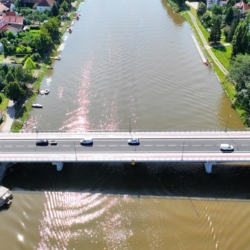 Most v Týně nad Vltavou už slouží veřejnosti.