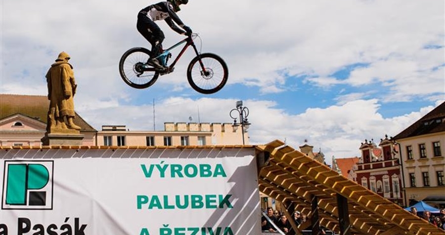 Czech Urban Downhill Series, Staré Město opanuje Downtown Tábor IIII