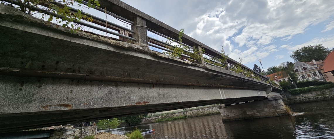 Český Krumlov - Uzavírka mostu Edvarda Beneše pro dopravu, V Českém Krumlově budou opravovat dva mosty