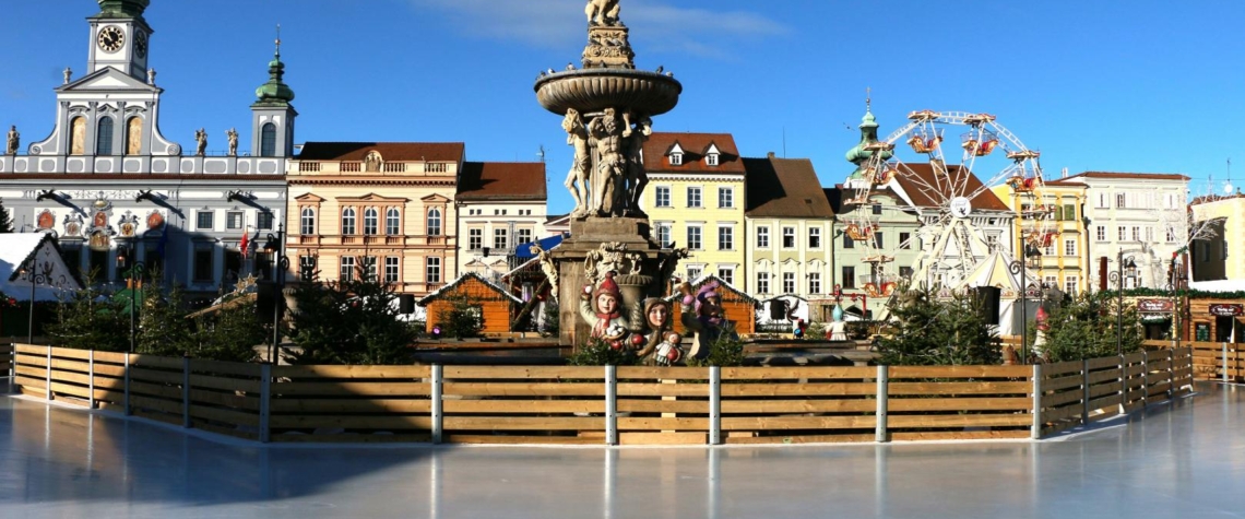 Českobudějovický advent nabízí jedinečné kluziště zdarma