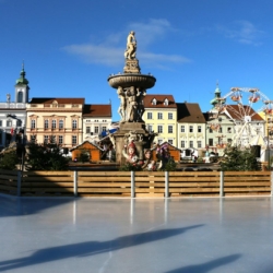 Českobudějovický advent nabízí jedinečné kluziště zdarma