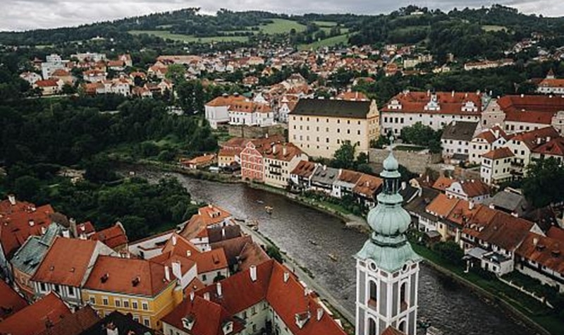 Český Krumlov upravuje pravidla pro vjezd do pěší zóny